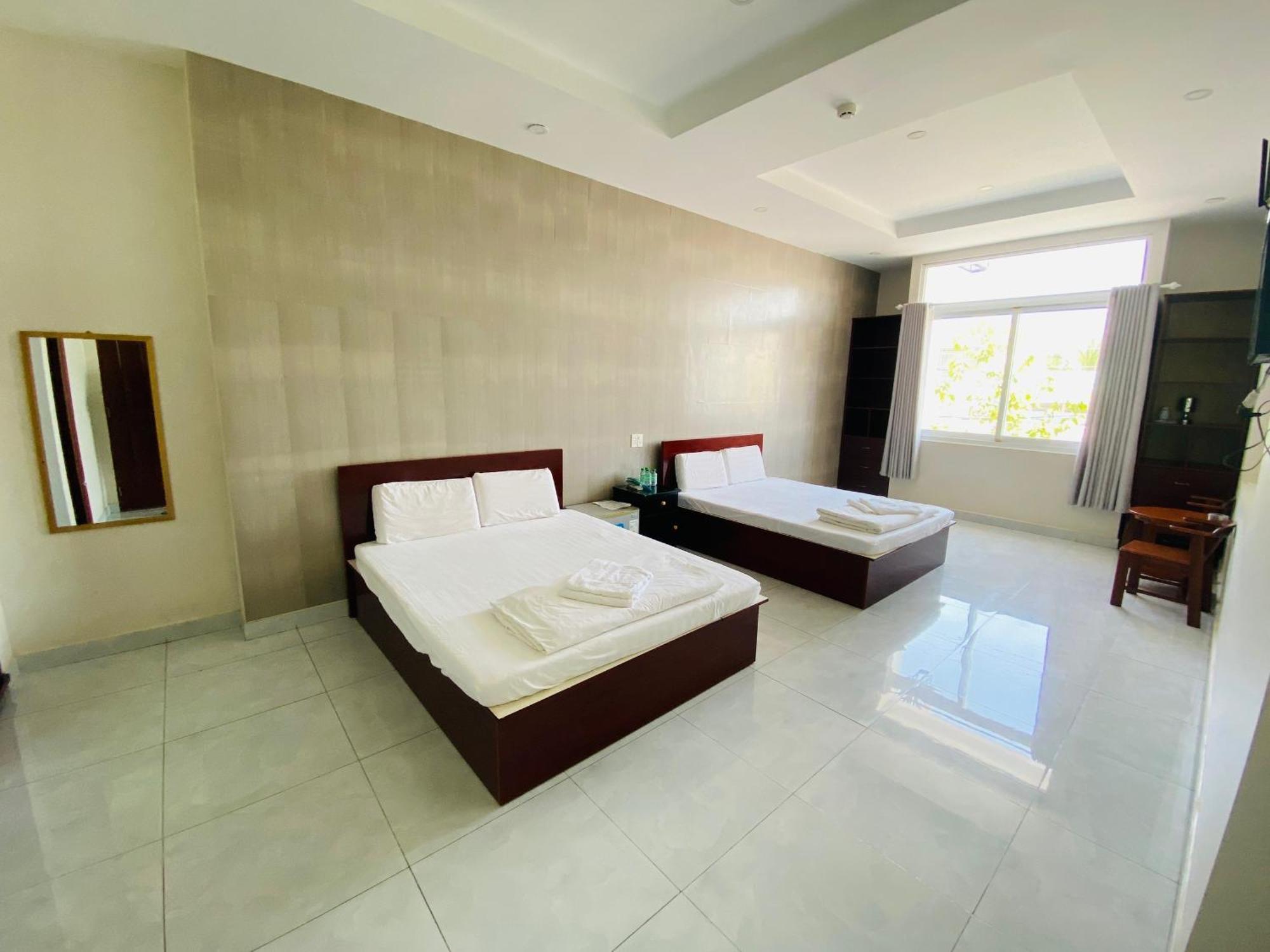 Phong Lan Guesthouse Чау Док Екстериор снимка