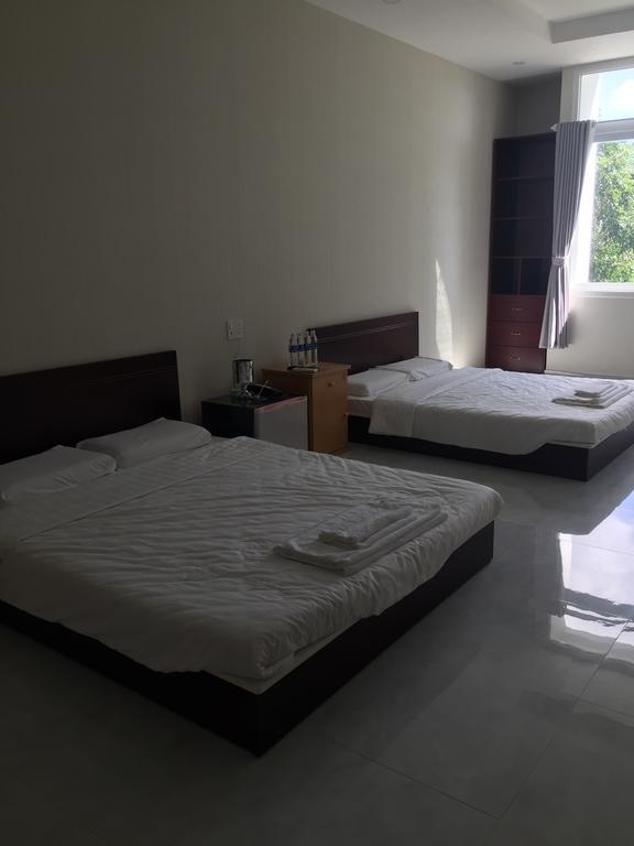 Phong Lan Guesthouse Чау Док Екстериор снимка