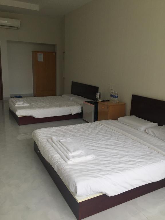 Phong Lan Guesthouse Чау Док Екстериор снимка